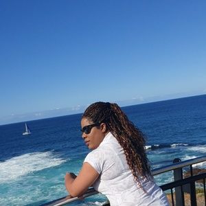 Meet your Posher, Eva